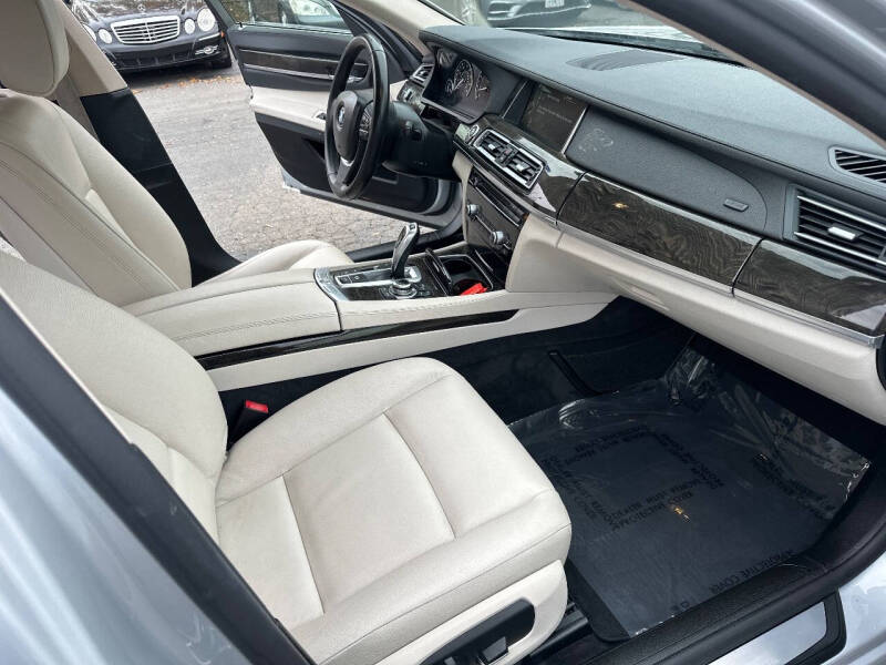 2013 BMW 7 Series 740Li