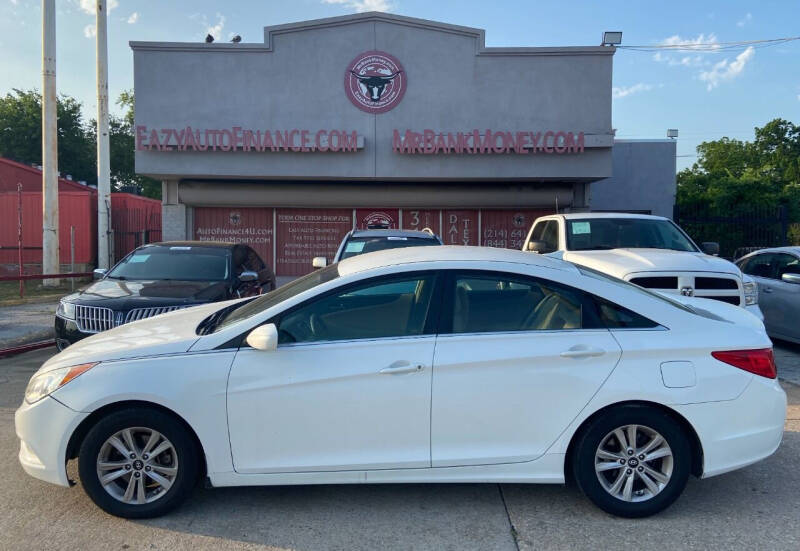 2013 Hyundai Sonata for sale at Eazy Auto Finance in Dallas TX