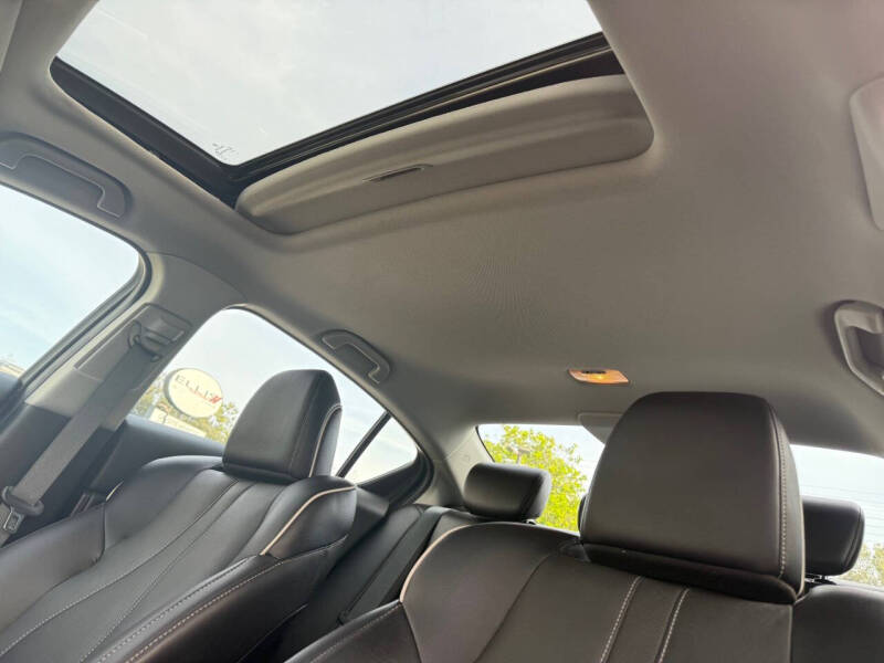 2020 Acura ILX w/Premium