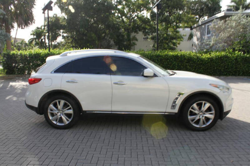 2012 Infiniti FX35