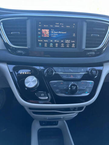 2020 Chrysler Pacifica Touring L