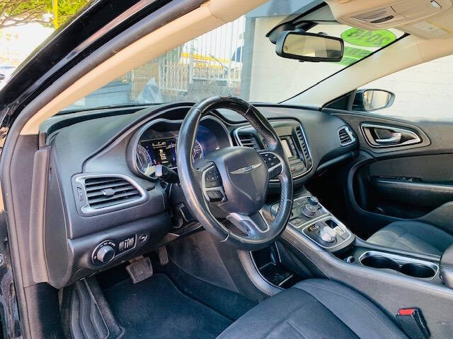 2016 Chrysler 200 Limited