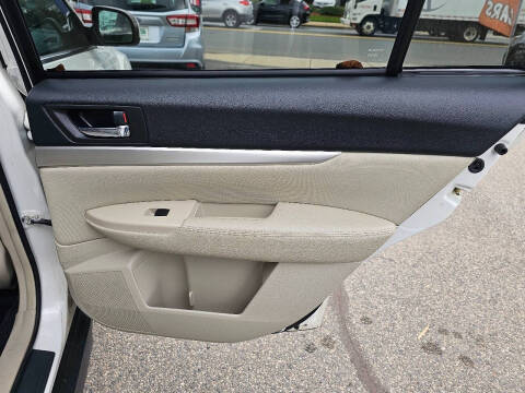 2010 Subaru Outback 2.5i Premium