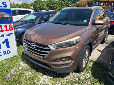 2017 Hyundai Tucson for sale at Dulux Auto Sales Inc & Car Rental in Hollywood FL