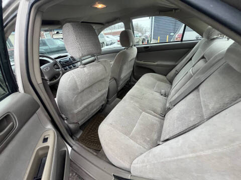 2003 Toyota Camry LE