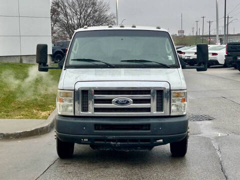 2011 Ford E-Series E-450 SD