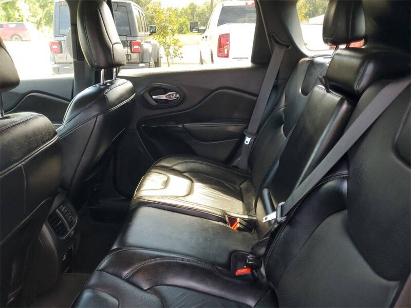 2023 Jeep Cherokee Altitude Lux