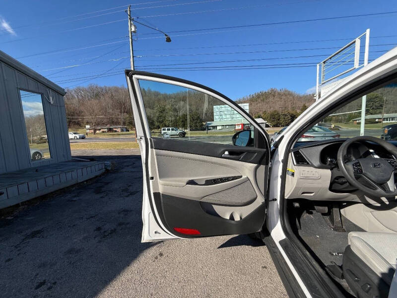 2016 Hyundai Tucson SE