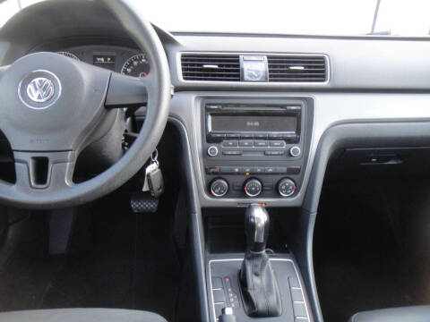 2013 Volkswagen Passat S PZEV