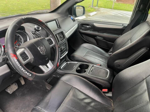 2014 Dodge Grand Caravan R/T