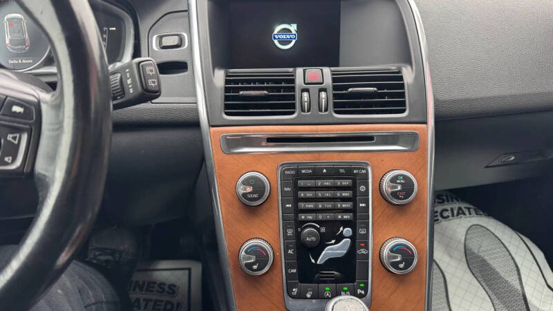 2017 Volvo XC60 T5 Inscription