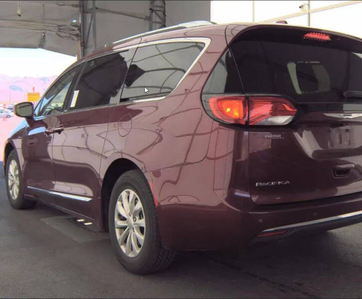 2018 Chrysler Pacifica Touring L