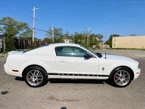 2007 Ford Mustang V6 Deluxe