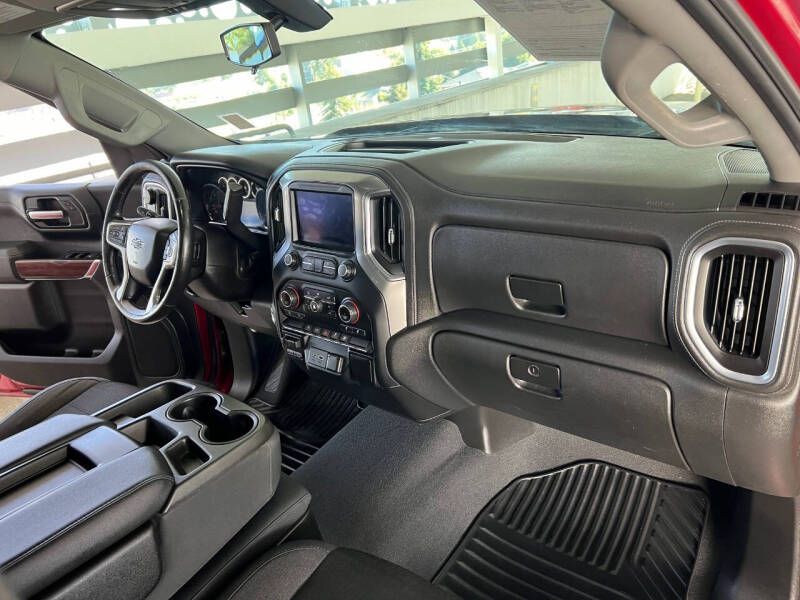 2019 Chevrolet Silverado 1500 RST photo 15