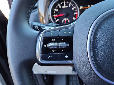 2024 Kia Carnival EX