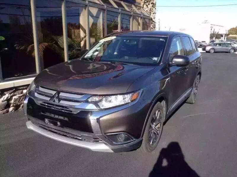 2016 Mitsubishi Outlander ES