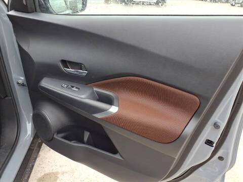 2024 Nissan Kicks SR