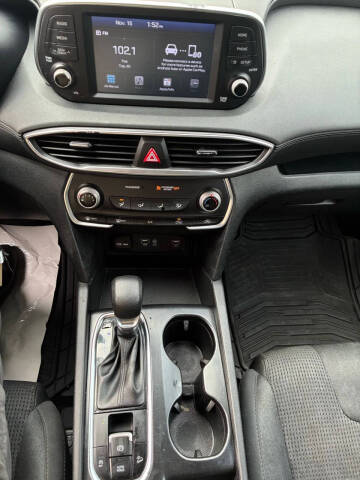 2019 Hyundai Santa Fe SE 2.4L