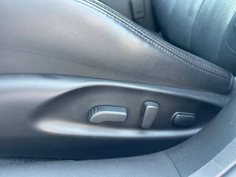 2015 Infiniti Q70 3.7