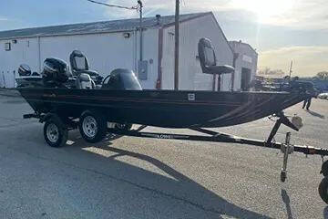 2022 Lowe Boats Legacy