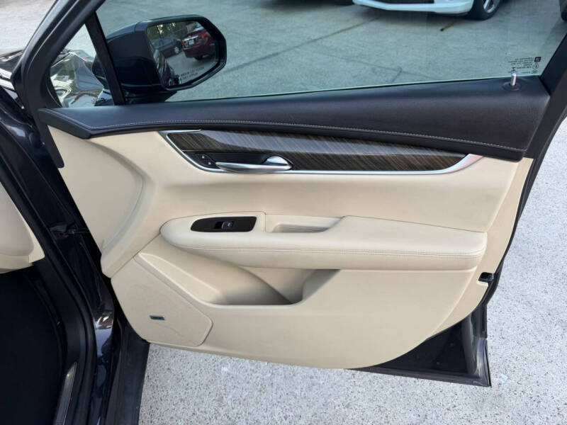 2017 Cadillac XT5