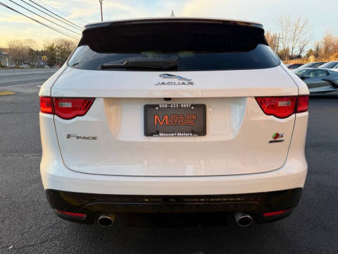 2018 Jaguar F-PACE S