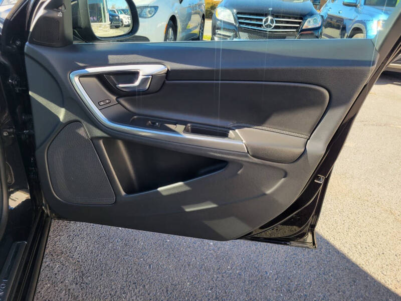 2017 Volvo V60 T5 Premier