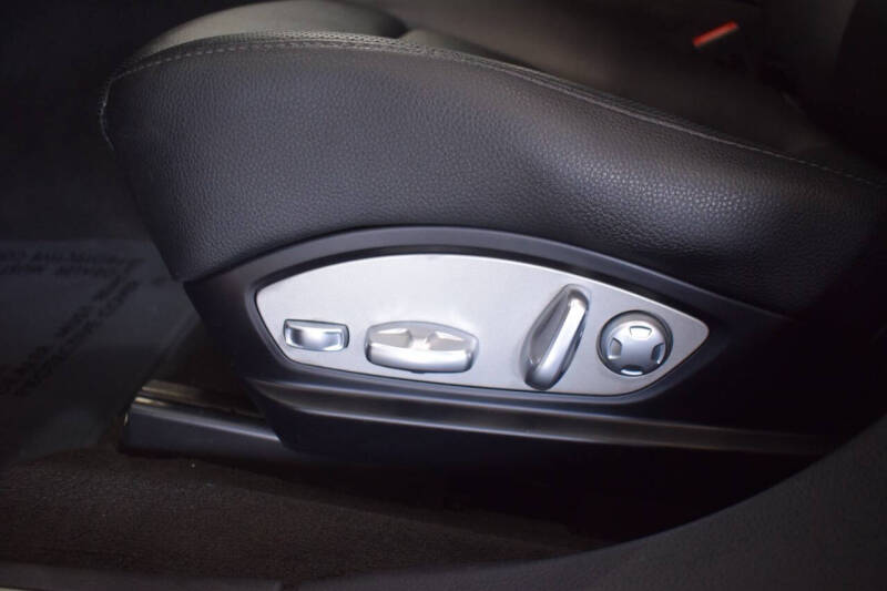 2016 Porsche Panamera Edition