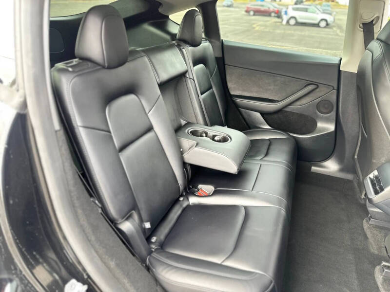 2025 Tesla Model Y Long Range