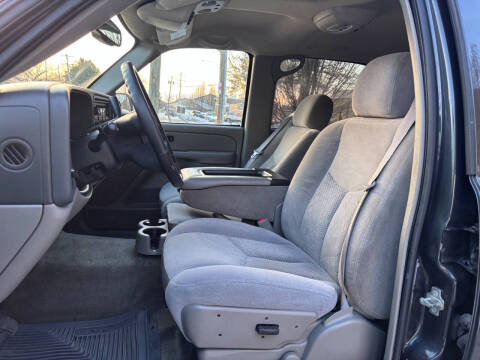 2004 Chevrolet Suburban 1500 LT