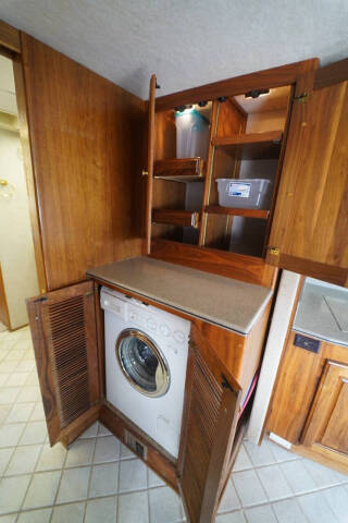 2000 Monaco Dynasty M-37