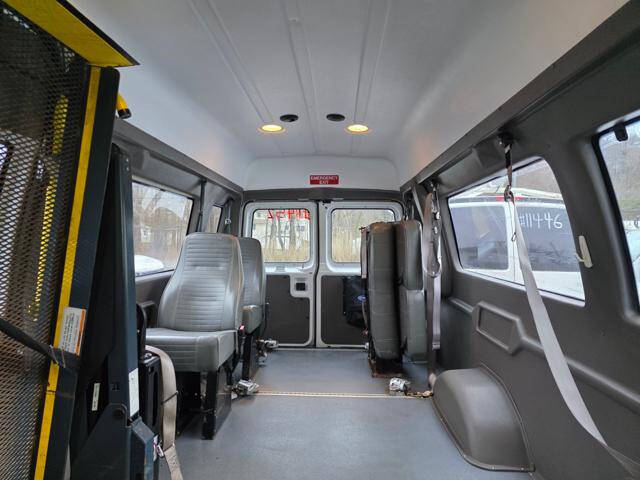 2012 Ford E-Series E-350 SD