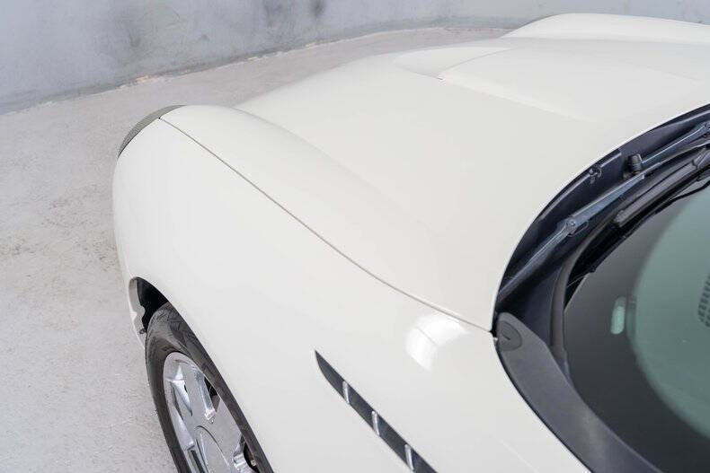 2002 Ford Thunderbird Deluxe