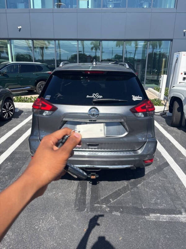 2020 Nissan Rogue SV