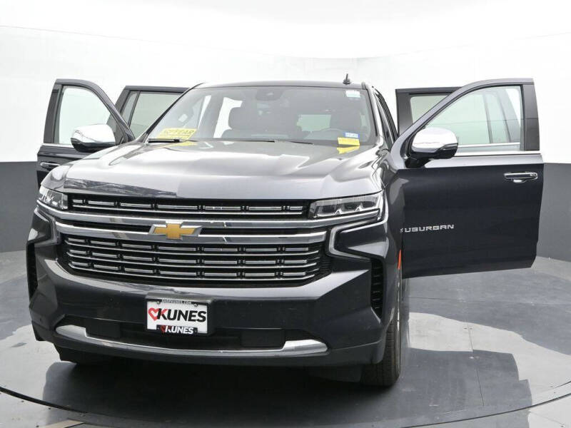 2023 Chevrolet Suburban Premier