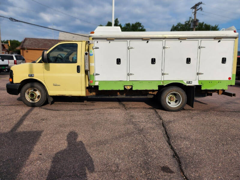 2014 GMC Savana for sale at Geareys Auto Sales of Sioux Falls, LLC in Sioux Falls SD