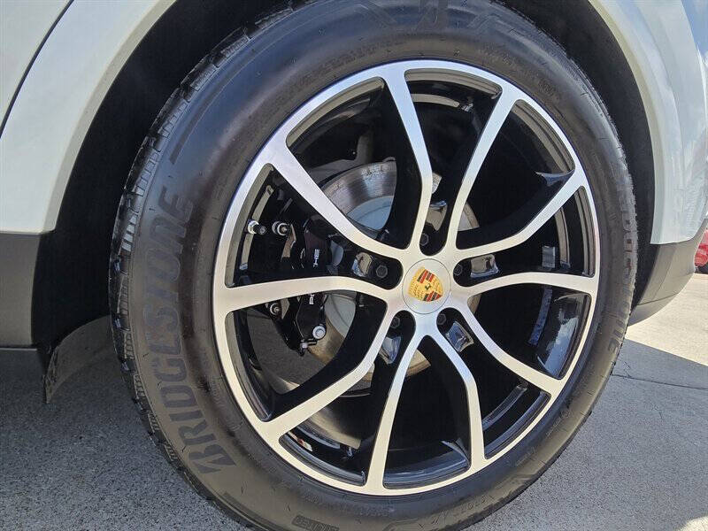 2024 Porsche Cayenne S