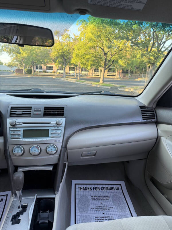 2009 Toyota Camry LE