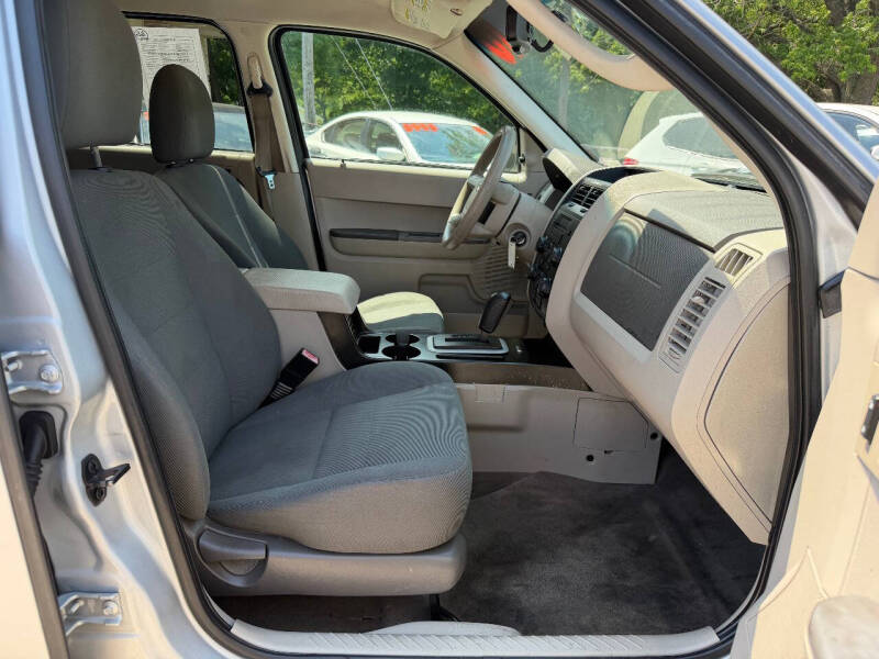 2010 Ford Escape XLS