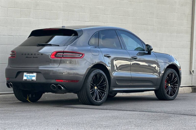 2017 Porsche Macan