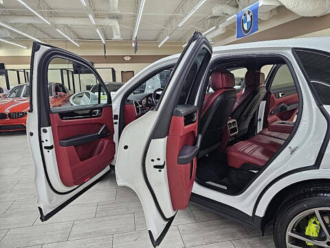 2020 Porsche Cayenne E-Hybrid