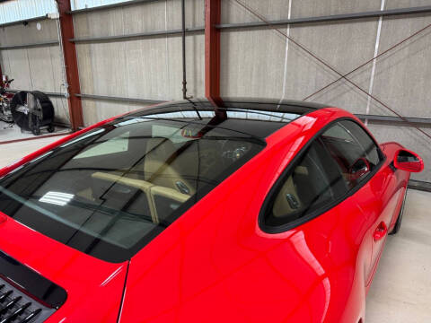 2018 Porsche 911 Carrera