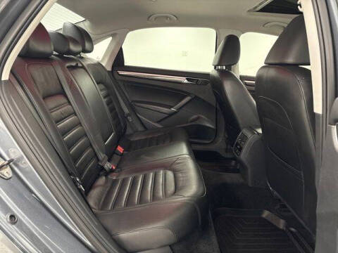 2016 Volkswagen Passat 1.8T SEL Premium