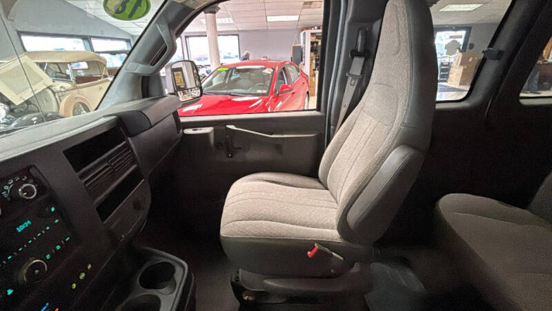 2018 Chevrolet Express LT 2500