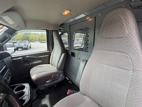 2017 GMC Savana 2500