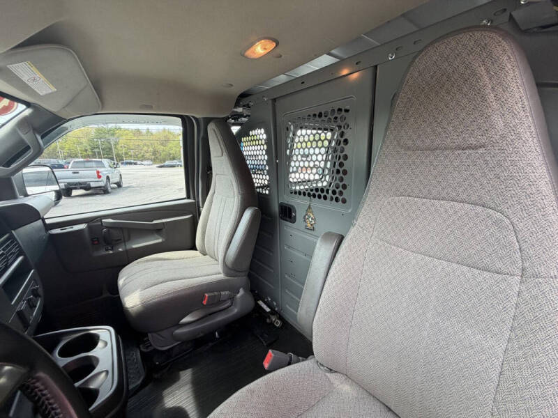 2017 GMC Savana 2500