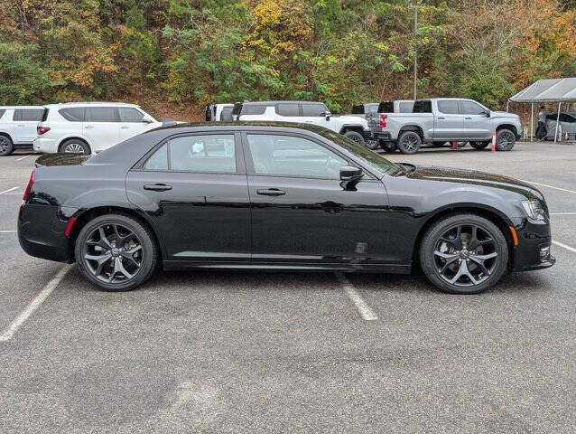 2023 Chrysler 300 S V8