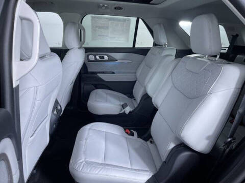 2025 Ford Explorer Platinum