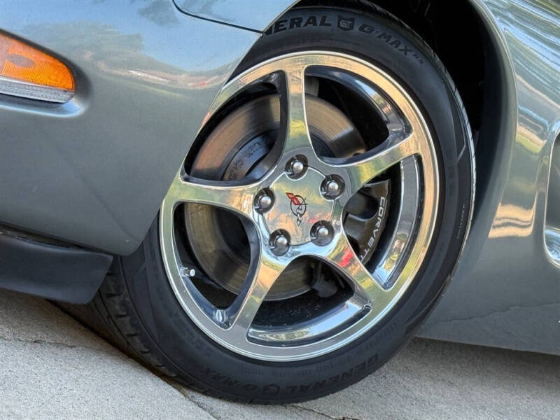 2004 Chevrolet Corvette