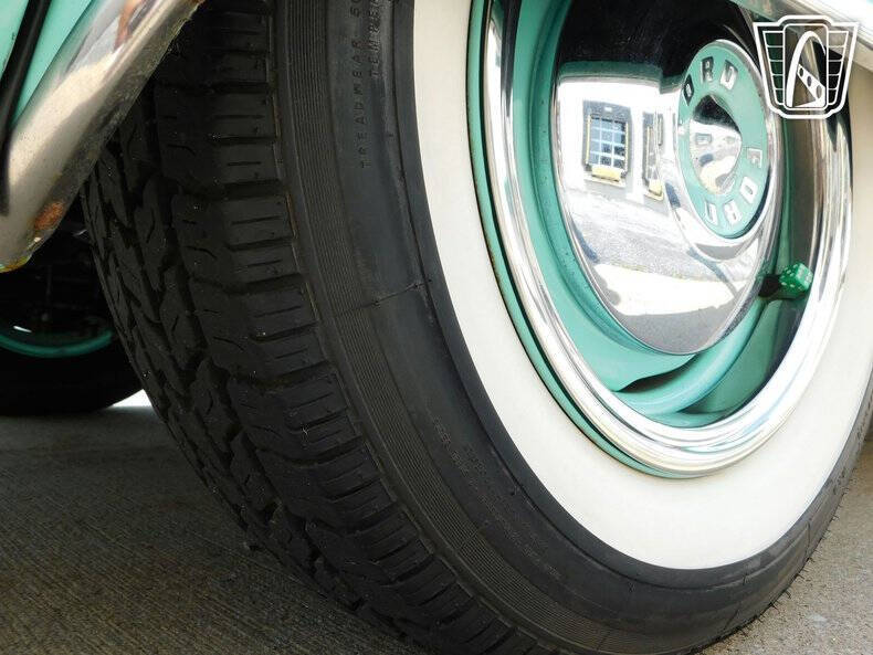 1955 Ford Thunderbird